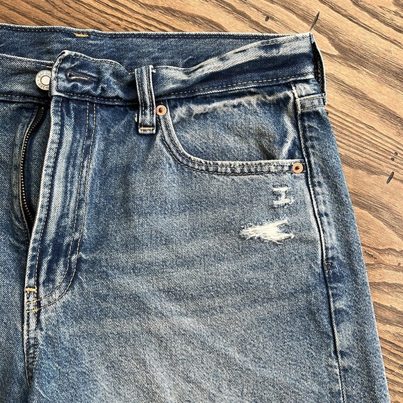 GAP Blue Jean Shorts Distressed Raw Hem - Picture 2 of 8